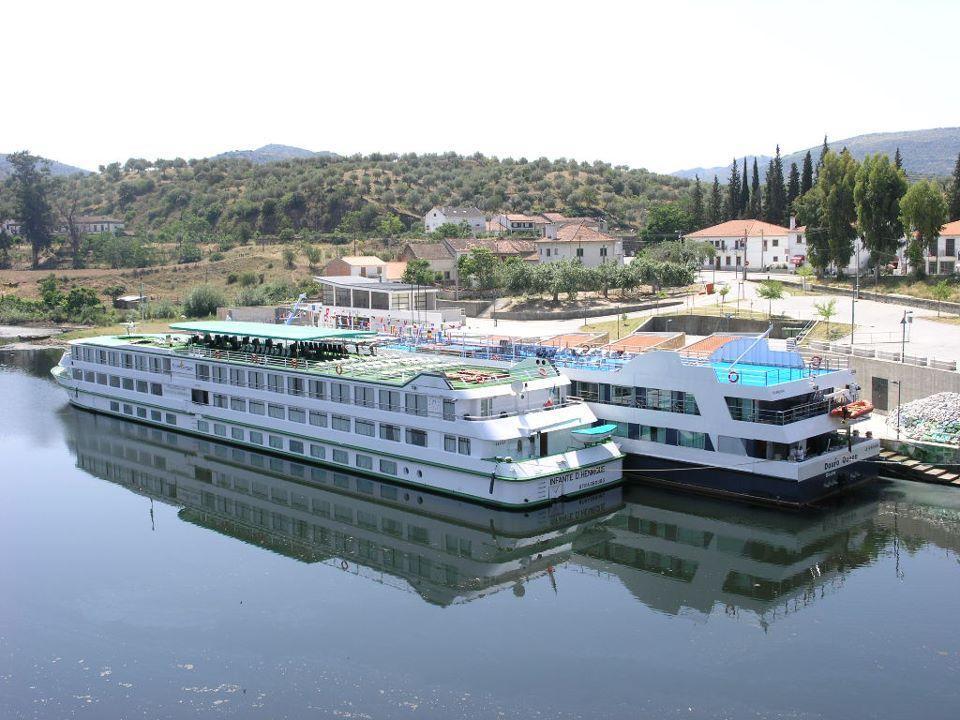 Residencial Ponto Certo Hotel Vilar Torpim Buitenkant foto